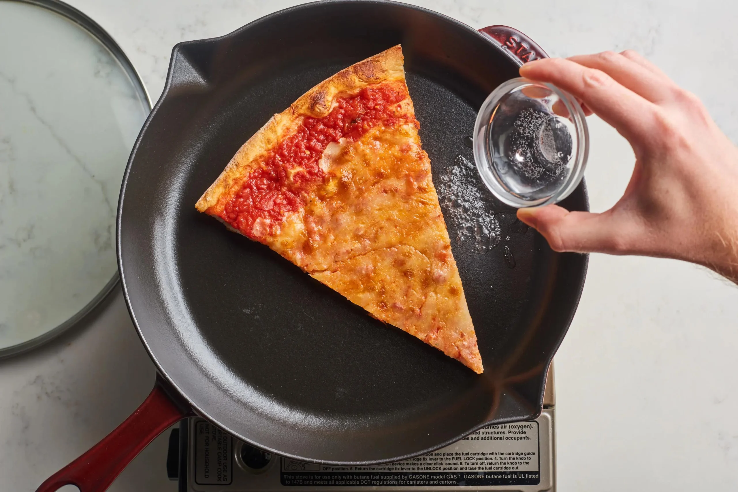 best ways to reheat pizza - Can you reheat pizza in the microwave