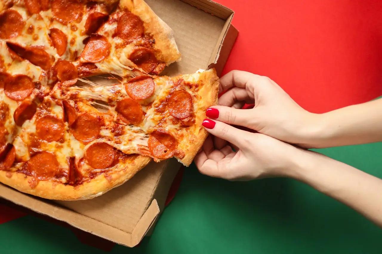 como conseguir pizza gratis - Cómo obtener una pizza gratis en Domino's pizza
