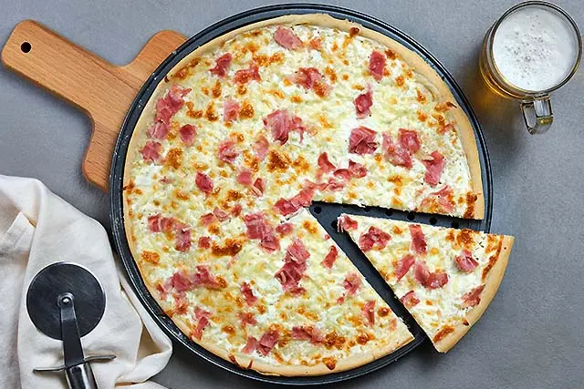 pizza de jamon y queso - Cuántas calorías tiene una pizza mediana de jamón y queso