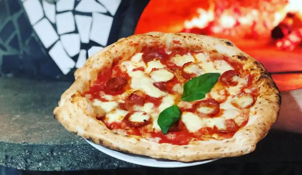 pizza napolitana valencia - Dónde se inventó la pizza napolitana