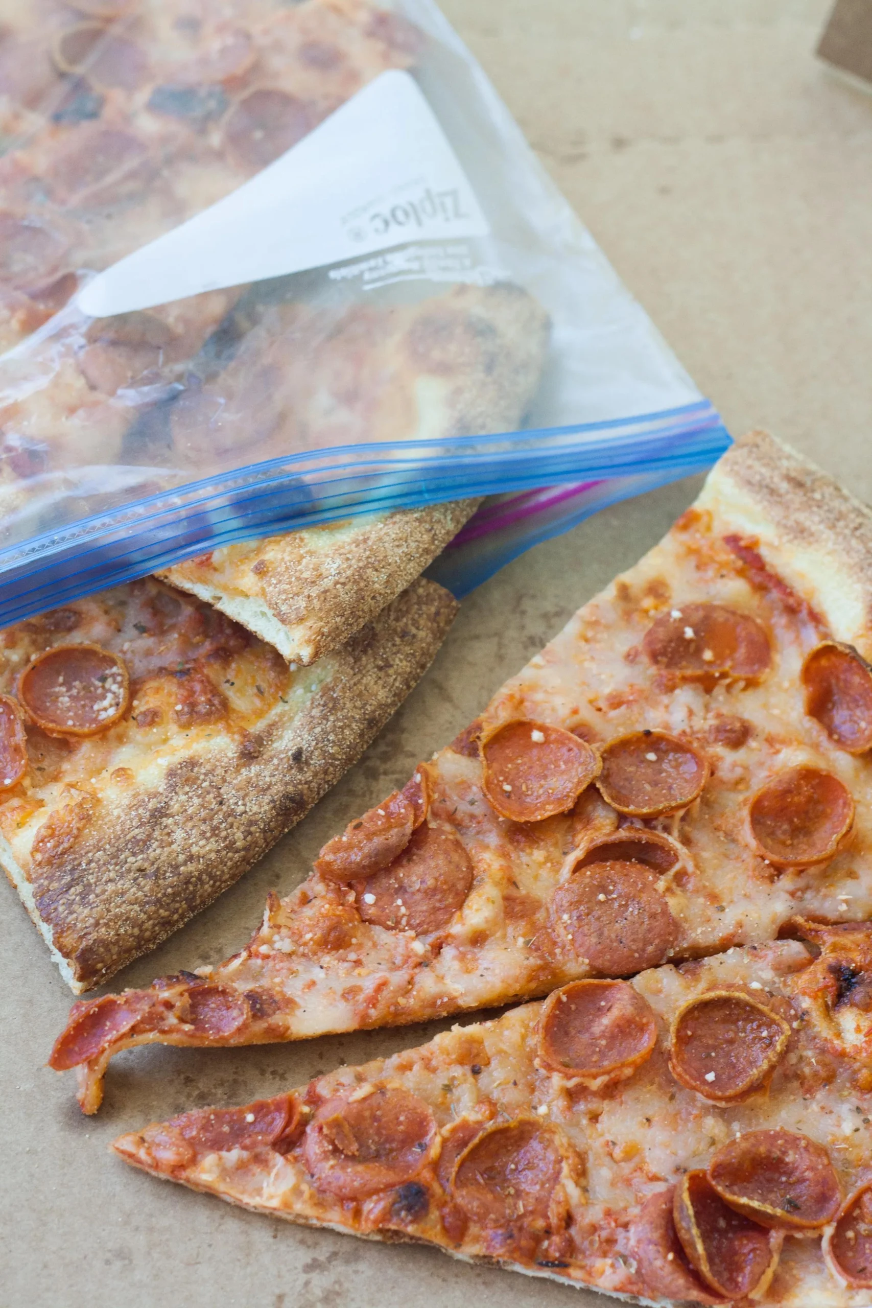 can you freeze pizza - How long does leftover frozen pizza last