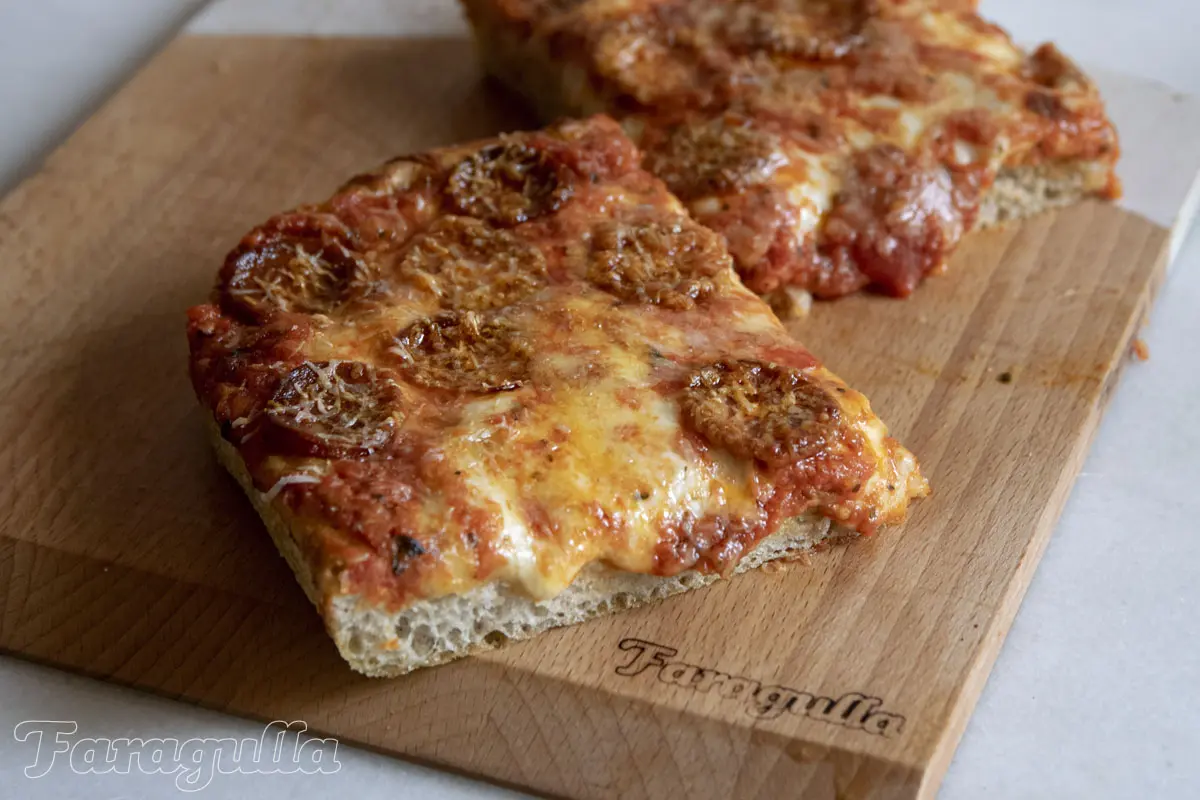 pizza estilo siciliano - Qué es una Maddia napolitana