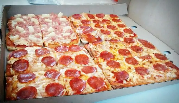 pizza cuadrada dominos - Qué precio tiene la pizza Dominator