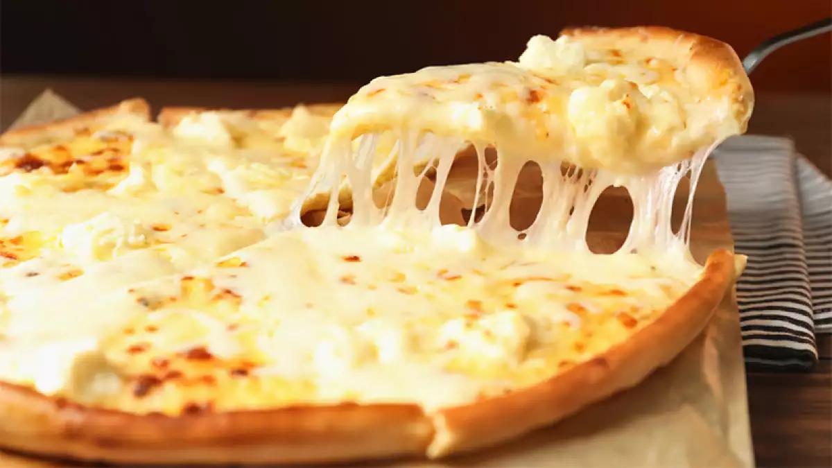 el mejor queso para pizza italiana - Qué sabor tiene el queso mozzarella