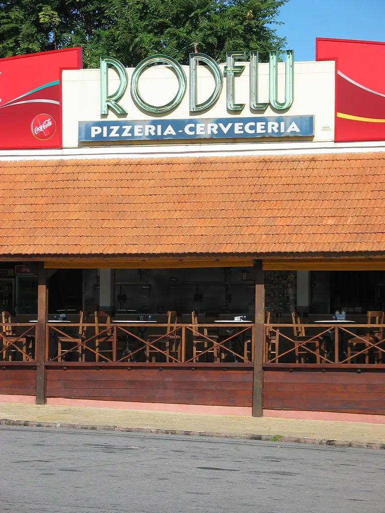pizzería rodelú - Quién es el dueño de Rodelu Uruguay