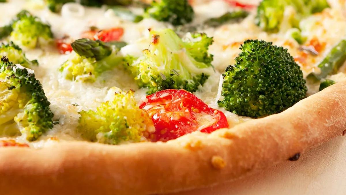 veggie thin crust pizza - What is the healthiest slice of pizza