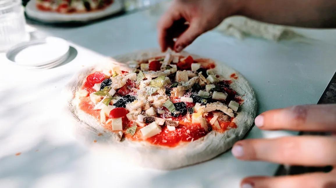 can pizza be healthy - What is the healthiest type of pizza